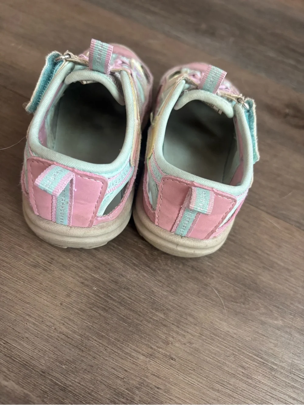 Oshkosh Girls Pink Sandals with Iridescent Straps Closed-Toe Sandals